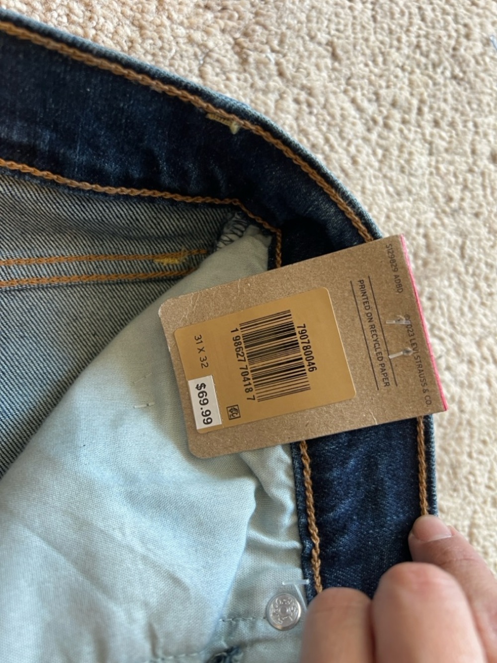 🔥🔥 Levi's ribcage straight women jeans 31x32 brand new - Picture 5 of 8